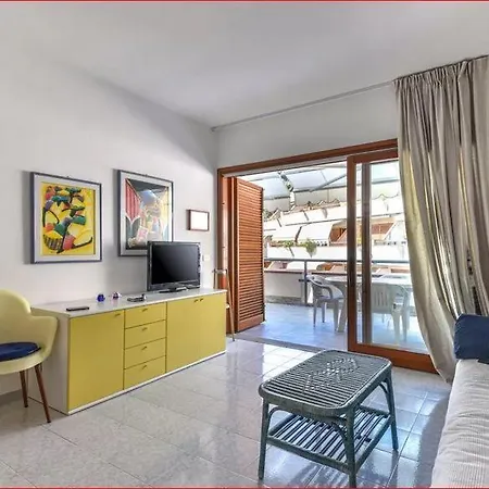 La Colombaia Apartment *